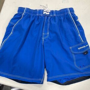 NWOT Speedo Blue Swim Trunks w/ pockets.  Size 36/38 L large